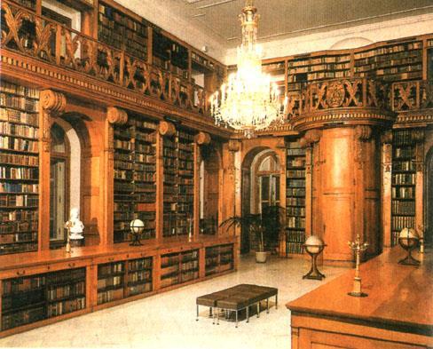 Magyarországi könyvtárak története Keszthelyi Helikon Könyvtár: gróf Festetics Kristóf alapította 1763-ban