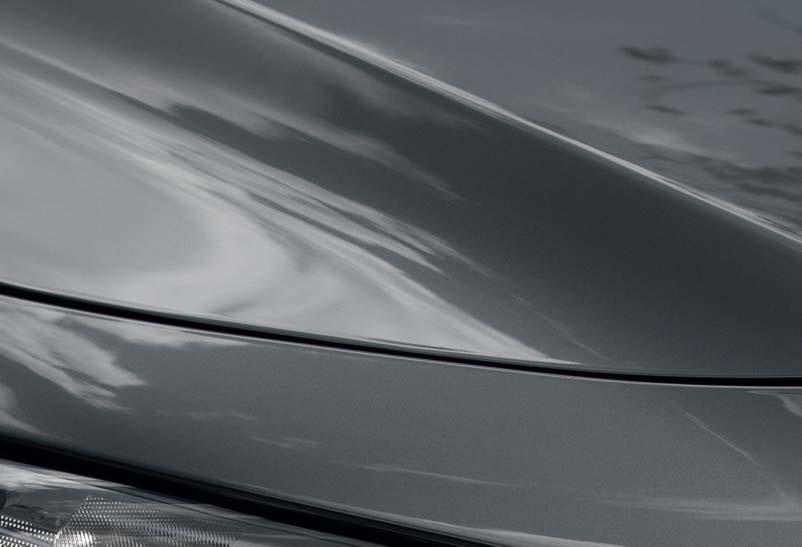 A CSÁBÍTÁS MŰVÉSZETE A vadonatúj Mazda3 feltűnő színe szinte vonzza a tekintetet.