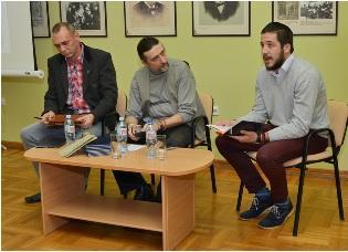 Zenta felszabadulásának 100. évfordulója alkalmából Gašović Jovan és Škrbić Nenad, történelemtanárok november 16-án a Stevan Sremac Szerb Művelődési Központban tartottak előadást.