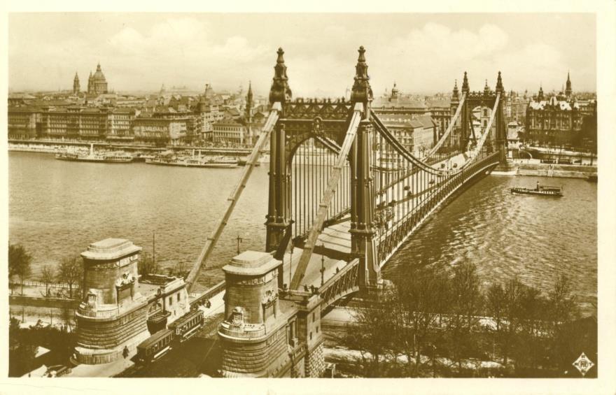 7. Az Erzsébet lánchíd igen drága volt, de megérte Az 1894-ben kiírt pályázat a két Duna-hídra (Fővám és Eskű téri) 10 millió koronát irányzott elő Szabadság híd Erzsébet híd Operaház Komáromi