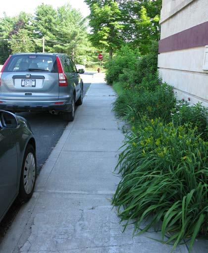 Street Name: Hand Ave Segment: mid-block to Court St ID #: 37 Street Side: Even Length: 120 feet Width: <3 ft 3-6 ft >6 ft Surface Material: Concrete Asphalt Surface Condition: Poor Fair Good Buffer