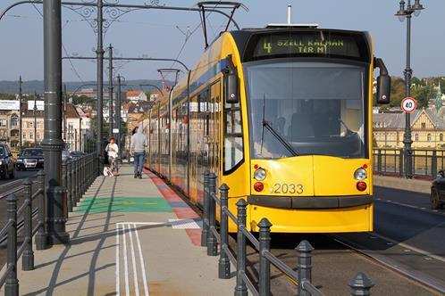 2.4. A városi kötöttpályás személyszállítás építményeinek tervezése és megvalósítása során alkalmazandó akadálymentesítési szabályok A városi kötöttpályás személyszállítás (közúti vasút, a közúttól