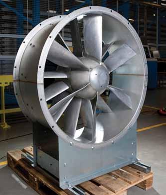 ábra alapján a ZerAx ventilátorok egy mai átlagos axiál-ventilátorhoz képest jóval magasabb nyomástartományban alkalmazhatóak, miközben a magas hatásfokú jelleggörbe tartományok is kiszélesedtek.