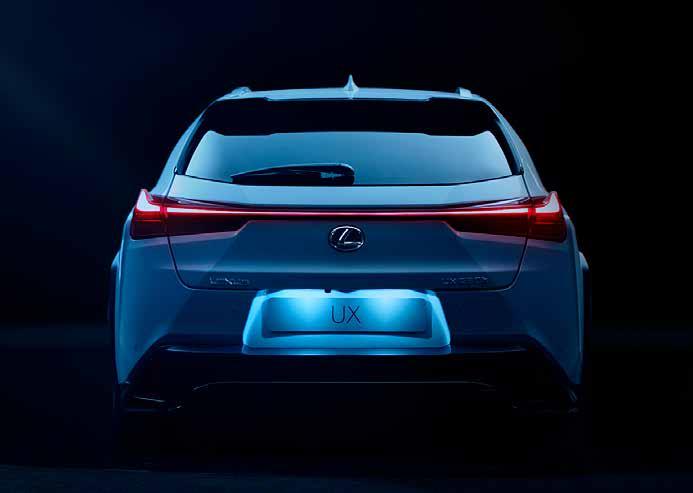 LEXUS UX 250h 4WD HIVATALOS ÁRLISTA HIVATALOS MÁRKAKERESKEDÉSEK LEXUS BUDA 1112 Budapest, Budaörsi út 185 195. Telefon: +36 1 2 482 482 www.lexusbuda.hu LEXUS SZEGED 6728 Szeged, Dorozsmai út 9.