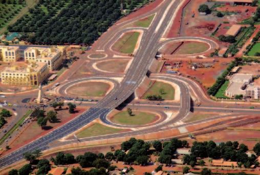 fleuve Niger à Koulikoro dans la localité de Kayo (d une longueur de 972 m), de routes d accès (33 km) un Pont de 45 m et une trentaine de dalots.