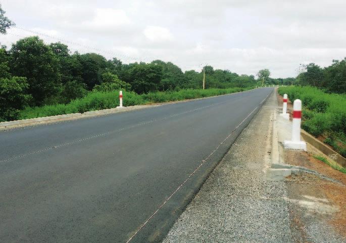 T Coût du service : 1,746 milliard de FCFA (2 662 095 ) Le projet s inscrit dans le cadre de la politique sectorielle des transports du Tchad qui donne la priorité à la poursuite de la réhabilitation