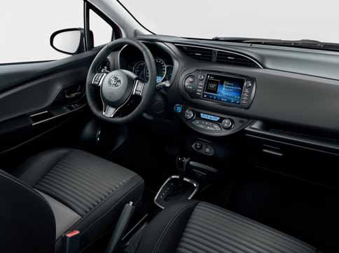 . Főbb jellemzők (a Live felszereltségen felül) Jelzőtábla felismerő rendszer (RSA) Sebességtartó automatika Toyota