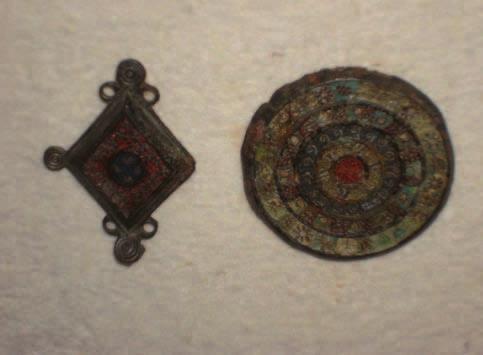 A pannoniai példányok vizsgálata kapcsán Berecz Katalin is alátámasztja, hogy ezek a darabok az aquincumi műhelyben készülhettek.