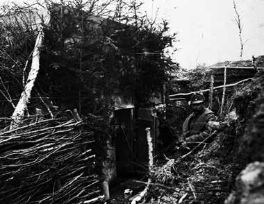 ÖSSZHADERŐNEMI PARANCSNOKSÁG SZAKMAI-TUDOMÁNYOS FOLYÓIRATA 123 7. ábra Tüzérségi megfigyelőállás Stanislau térségében 1917. április gyalogezredet érte, amit a Ludwig-bakák visszavertek.