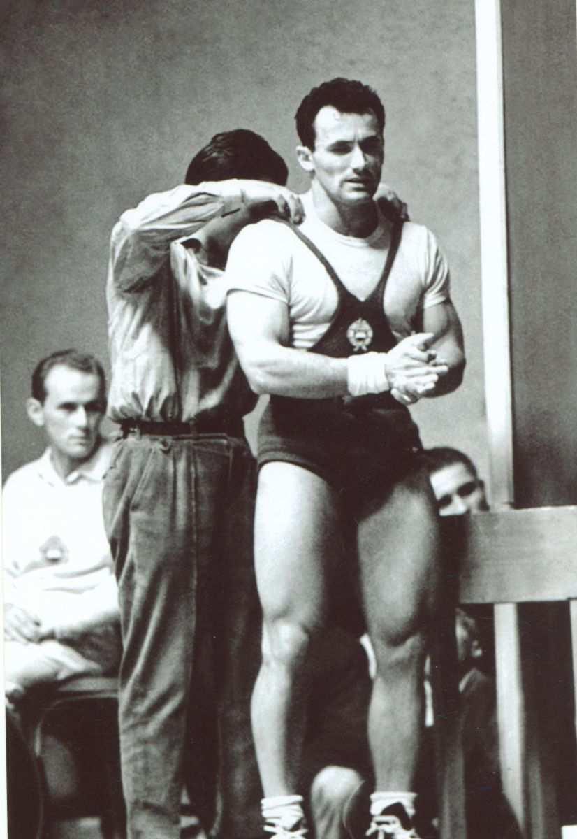 Nevezetes szülöttei a falunak: Tóth Géza (Sorokpolány.1932.január 25. Szombathely,2011.október 4.