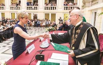 KITÜNTETÉSEK, ELISMERÉSEK A FOK 2018. ÉVI DIPLOMAOSZTÓ ÜNNEPSÉGÉN Karunk diplomaosztó ünnepségén több kitüntetés és ösztöndíj is átadásra került.