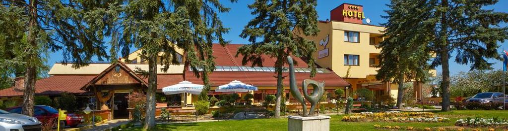 Prenoćište Sunčano selo Szállás Sunčano selo Lodging Sunčano selo Jagnjedovec 116, 48000 Koprivnica Tel: +385 (0) 48 864 293 Fax: +385 (0) 48 623 025 info@suncanoselo.