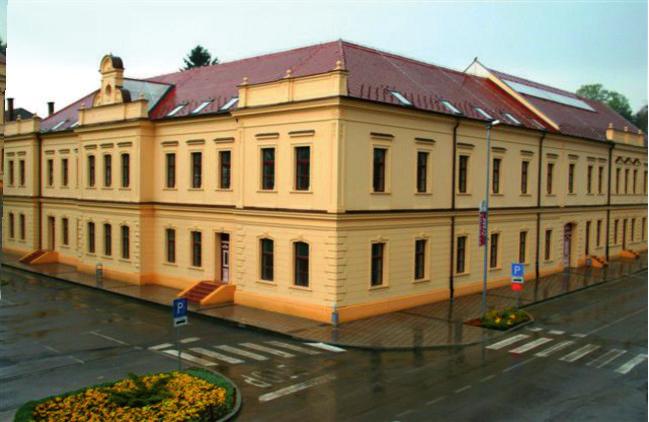 Kazalište Virovitica / Verőcei Színház / Virovitica theatre Trg Lj.