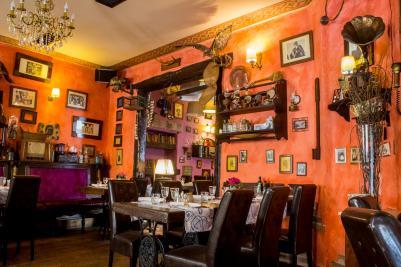 GASTRONOMIJA - GASZTRONÓMIA - GASTRONOMY Krčma / Kocsma / Tavern Kod Daneta Sjenjak 69, Osijek Tel: +385 (0) 98 200 400 info@apartman-osijek.