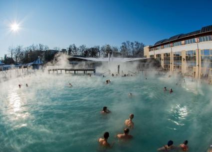 OSTALE TURISTIČKE ZANIMLJIVOSTI / EGYÉB TURISZTIKAI ÉRDEKESSÉGEK / OTHER TOURIST ATTRACTIONS Termalno kupalište i rekreacijski centar u naselju Barcs Barcsi Gyógyfürdő és Rekreációs Központ Thermal