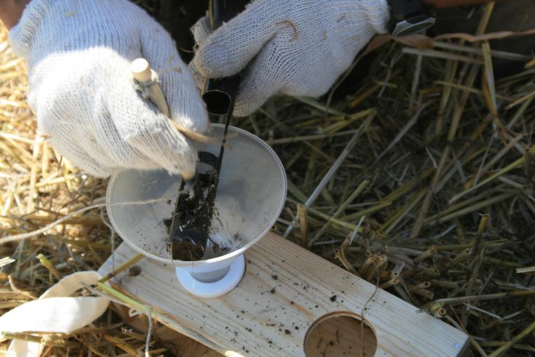Az ECOPROBE 5 in-situ talajgáz-mérésre alkalmas mőszer, mely lehetıséget ad illékony szerves komponensek és egyéb szennyezıanyagok kimutatására.