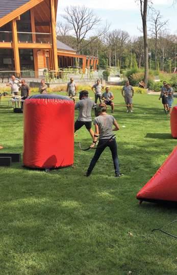 LÖVÉSZETI TRÉNINGEK VÍZI PROGRAMOK ÍJHARC ARCHERY TAG ÉLMÉNYJÁTÉK Az archery tag, azaz az íjharc hazánkban még alig ismert harci élményjáték.