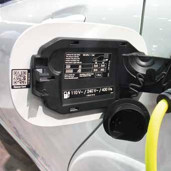 MERCEDES B-KLASSE ELECTRIC DRIVE Váratott magára a Mercedes tisztán villanyautója, a B osztály Electric Drive.