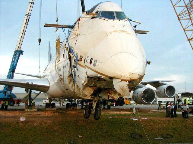 Mozgásképtelenné vált légijármű eltávolítása Disabled aircraft removal Doc9137 Part 5 Tervvel kell (SHOULD) rendelkezni a