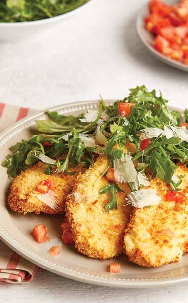 CSIRKE MILÁNÓI MÓDRA CSIRKE MILÁNÓI MÓDRA 2 fő részére 2 csésze panko panírmorzsa (durva panírmorzsa) ¼ csésze parmezán, reszelve ½ tk fokhagymapor 2 tojás, felverve 4 csirkemell Só és bors SALÁTA 1