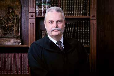 DR. CSÁK ZSOLT a Kúria Büntető Kollégiumának tanácselnöke Bírói pályafutásom során mindig tisztességes eljárások lefolytatására, valamint lelkiismeretes, megalapozott ítéletek meghozatalára