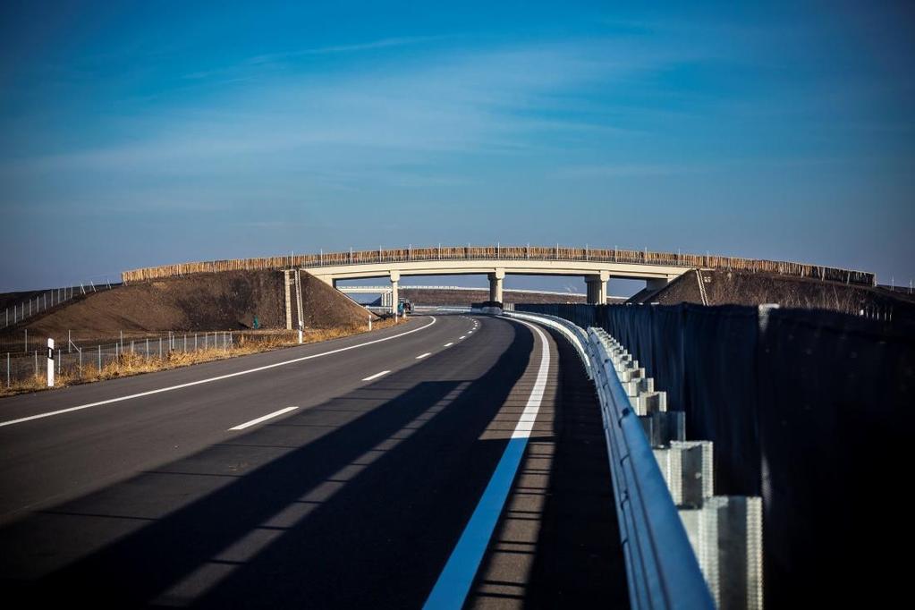 Útprogram - fejlesztések Új Korm. Határozat: 1181/2019. (IV. 4.) Korm. Határozat Útfejlesztések: Összesen 202,8 km út felújítás, illetve bővítés történik.