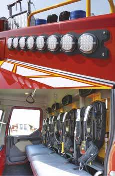 I. Tűzoltó gépjárműfecskendők HEROS ICTUS, HEROS AQUADUX-X Fire engines HEROS ICTUS, HEROS AQUADUX-X A gépjárműfecskendők a tűzoltóságok alap járművei, melyek alkalmasak a beavatkozó állomány,