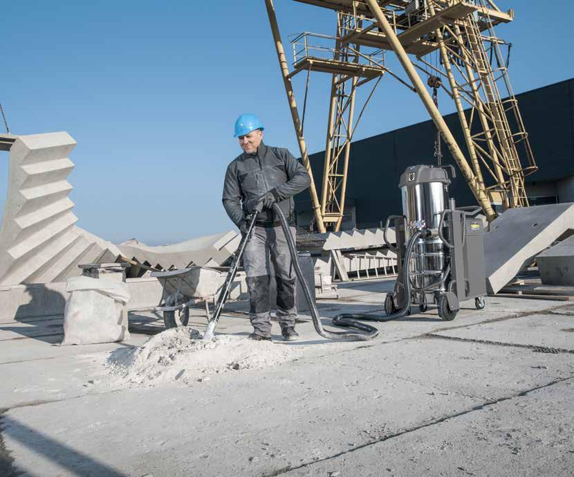 IPARI ÓRIÁSI ERŐ A NEHÉZ FELADATOKHOZ 1,2 kw és 7,5 kw közötti teljesítménnyel, valamint 30 és 100 liter közötti űrtartalmú tartályméretekkel a Kärcher ipari porszívó sorozatból minden ipari