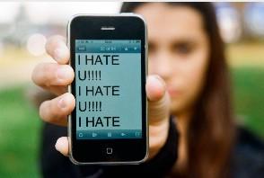 #Cyberbully - Tudatos, ismételt, ellenséges, hosszantartó - Ma az
