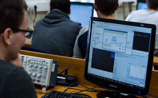 SPECIALIZÁCIÓK 2017-től nappali tagozaton az alap- és mesterképzésünkön is négyféle specializáció közül választhatsz.