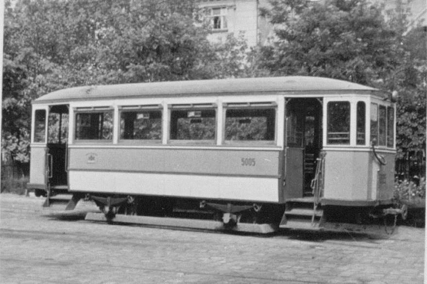 Általános ismertetés A BVVV (sárga villamos) 1912-ben szerzett be 30 db O típusú kéttengelyes pótkocsit 531-560 pályaszámokon.
