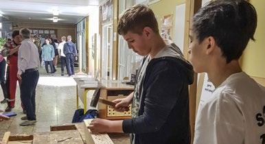 osztályos tanulói február 14-én egy tanulmányi kiránduláson vettek rész a Nagyszombati Kereskedelmi Szakközépiskolában.