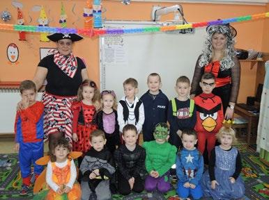 februára 2019 do našej materskej školy detičky, ktoré sa v priebehu niekoľkých minút premenili na princezné, víly, Červené čiapočky, Minnie, baletky, Spidermannov, pirátov, policajtov,