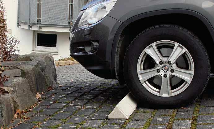 nyújt az autónak, különösen szűk parkolóhelyek esetén.