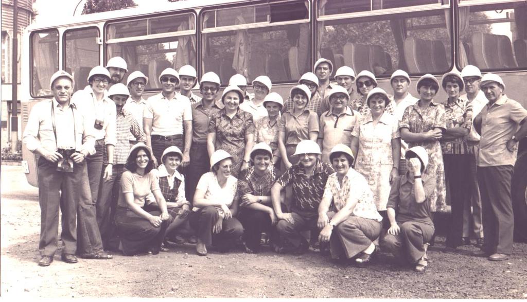 Az iskola dolgozói voltak 1956 és 1982 között Sor -szám Név Beosztása Az iskolában eltöltött szolgálati évek 1. Albert Mihályné takarító-portás 22 2. Horváth Margit konyhalány 16 3.