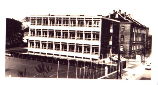 1965 végére elkészült az új műhelyépület, amelynek átadására november 3-án az Egressynapok keretében került sor.