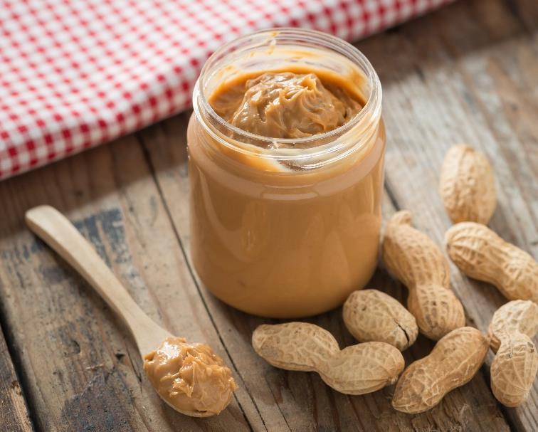 Mogyoróvajas-mandarinos túrókrém 100 g sovány túró (6,5 ek) 20 g zabpehely (2 közepes ek) 30 g natúr joghurt 3,5% (2 nagy ek) 15 g mogyoróvaj (1 kis ek) édesítőszer
