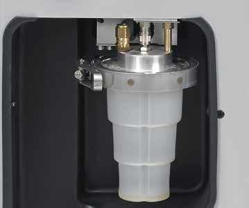 ASC 2500 G Low Emission ASC 2500 G Low Emission Stabil fém ház Belső hűtőközegtartály: 15 kg, vákuum szivattyú kapacitás: 5 autó/óra Légnedvesség-mentes tároló és adagoló rendszer friss olaj és UV