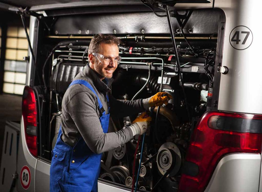 ASC 3500 G Low Emission ASC 3500 G LOW EMISSION JÖVEDELMEZŐ KLÍMASZERVIZ NAGY JÁRMŰVEKEN Az új ASC 3500 G Low Emission precíziós szervizgép a WAECO Low Emission technológia minden előnyét biztosítja