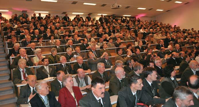 gi erdõgazdálkodás teljes vertikumát bemutató program szakszerûsége, az erdészemlék-avatás mûvészi értéke, a baráti találkozó eleganciája, a közgyûlés ünnepélyessége és annak világhálón történõ