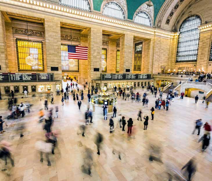 Time Square A New York-i Grand Central Terminal egyike a világ legszebb pályaudvarainak. vásárlási lehetőség, vagy séta a High Line szabadidőparkban, mely az egykori vasúti vágányok nyomvonalán épült.