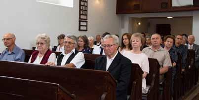 az ünnepi istentisztelet után, amelyen balog eszter lelkész hirdetett igét, a gyóni géza általános iskola diákjai, Lakos zsófia, Langó dóra és Pajor zoltán rövid verses összeállítása hangzott el,