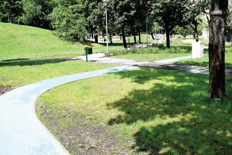 Holdudvar park) a kerület belső részén található. Folytatás az 1.