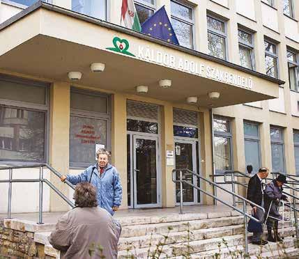 Kossuth Lajos utca Mária Terézia út Péter-Pál utca A festmények több embert szórakoztatnak, ha nem egy keretben, négy fal között, hanem a tűzfalakon kapnak