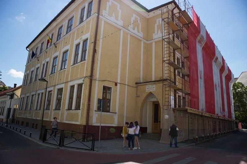 Újabb iskolát vett a szárnyai alá az Erdélyi Református Egyházkerület teljesen megújul és új épületrésszel bővül az Apáczai Kolozsváron 2017. 07. 15.