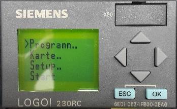 Ellenőrizze a 3S2 és 3S3 kapcsolóelemek megfelelő illeszkedését a villanykapcsolón A LOGO! indítása Vezérlés. LOGO! Ha elindult, folytassa a következő lépéssel. LOGO! Ha leállt, menjen a gombbal a startra, és nyomja meg az OK gombot.