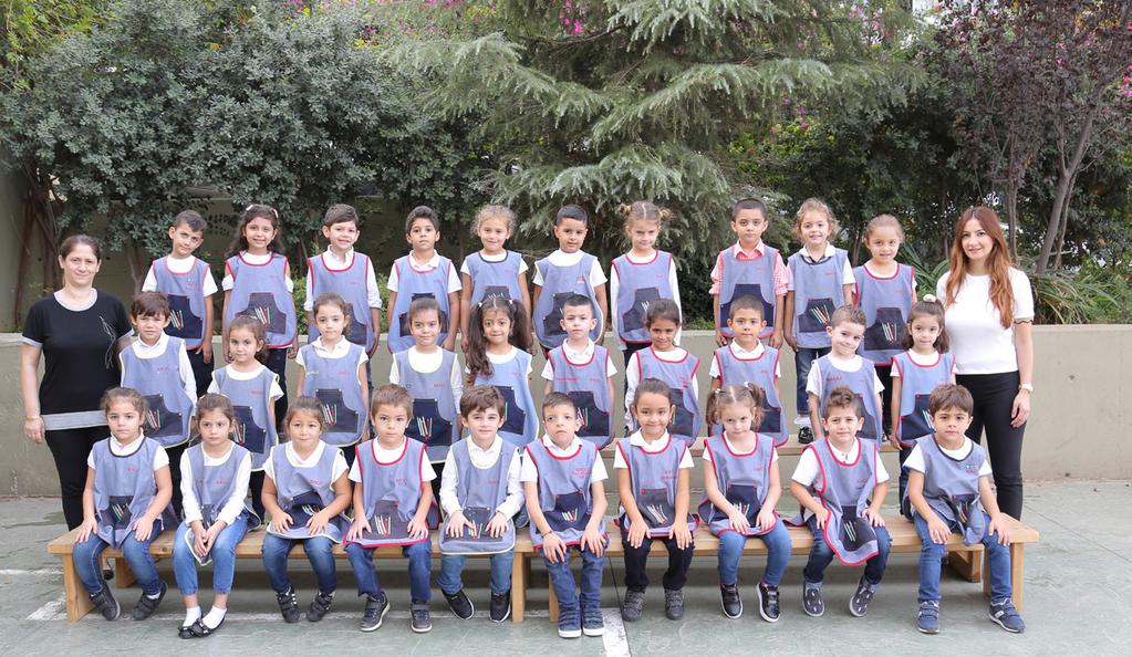 4 S G Avec Mme Adjéa Daccache et Mme Rana Akiki Nayla Matta, Anna Maria Najm, Karen Svoronos, Jean Paul Njeim, Alexandre Chalouhi, Ziad Bteich, Séréna Azar, Naya Dargham, Fouad El Belbol, Michael