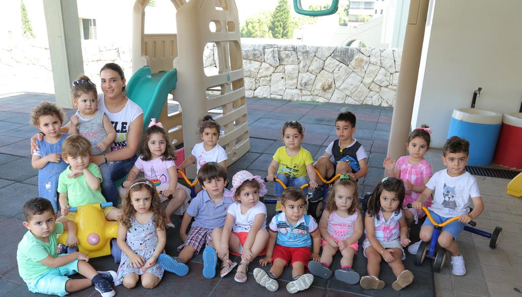 7 Avec Mme Solange Maatouk Patrick Bou Botros, Maria Zgheib, Anton Barakat, Caleana Abi Akl, Mathias Chehab, Maria