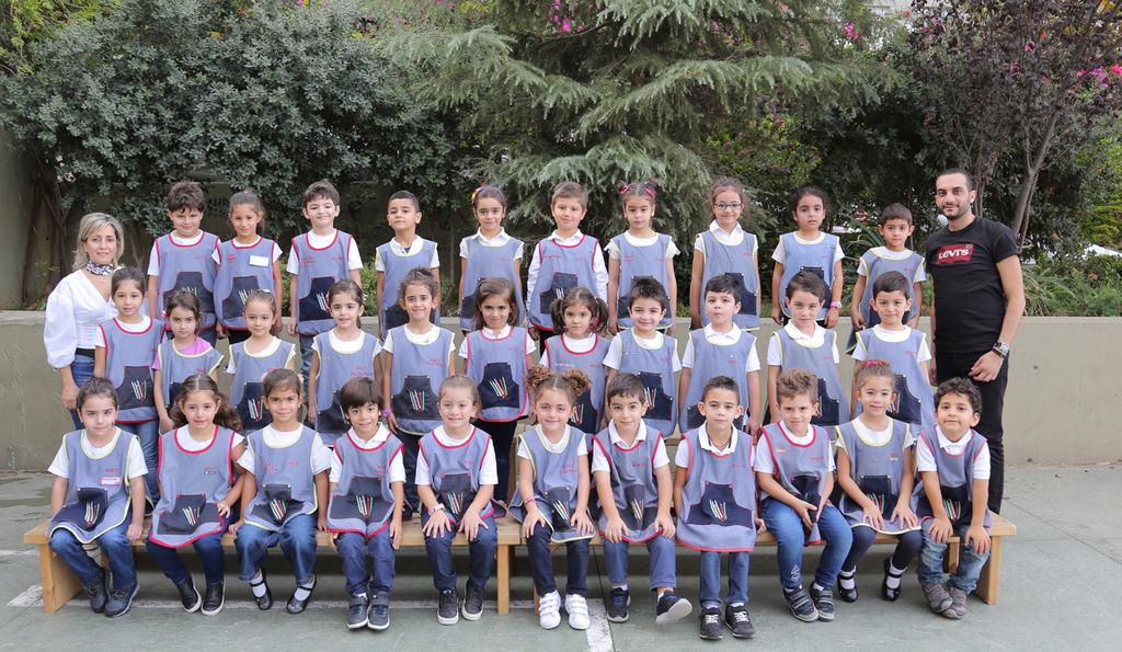 MS5 Avec Mme Chehab Rola et Mme Saade Dayana Rowen Ghanem, Giovanna Kamel, Nathan-Luke Chaptini, Mikhael Raymond, Chris Abboud, Michel Stephan, Kacey Abi Younes, Lilia Hanna, Maria-Jane Khabbaz.