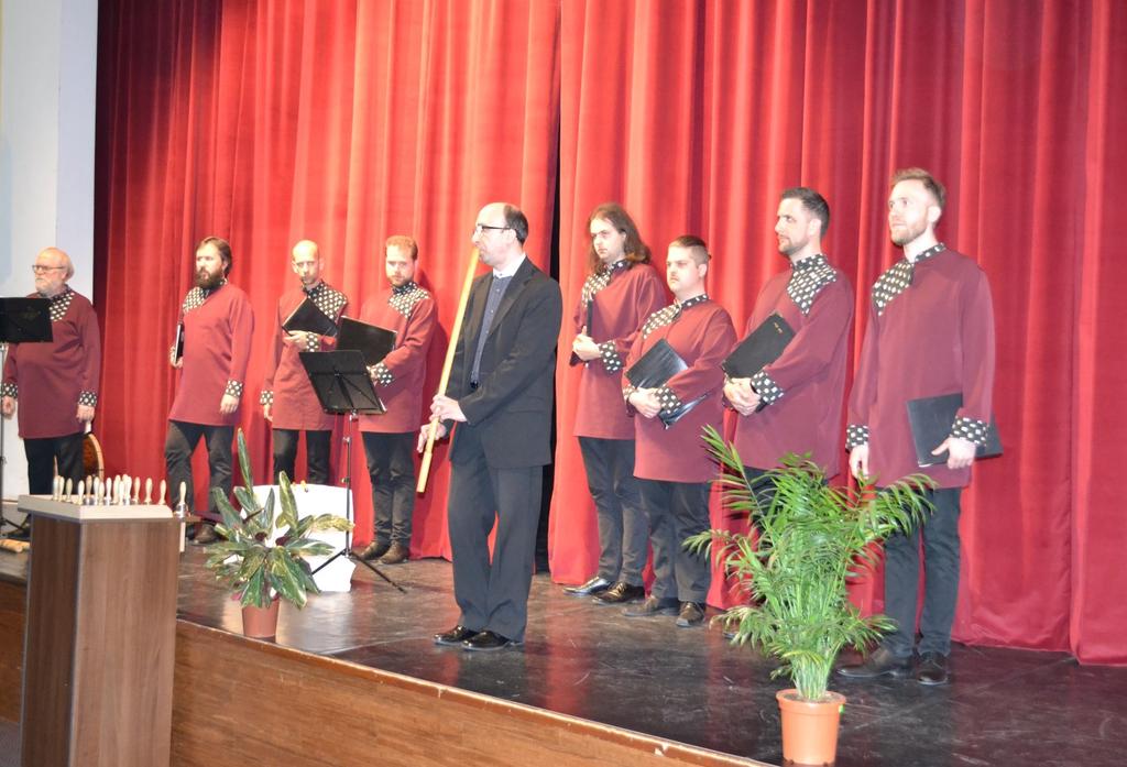 április 8-9-10-én (hétfő-szerda) missziós szentmisék lesznek Gyergyóremetén. Meghívott Pál Vilmos, salamási plébános. A szentmisék órarendje és helyszínei: 16.00 órától Csutakfalvi kápolna 18.
